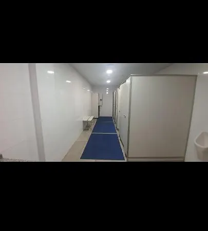 Nice Boat To Sleep In & Parking バルセロナ